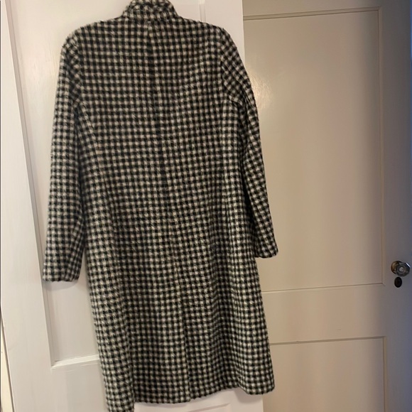 Women's Black and White Houndstooth Coat - Picture 7 of 9